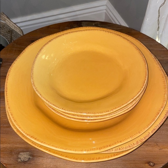 PIER ONE Harvest Gold Set of 3 dinner and 3 cake plates! Heavy quality dishes - Picture 3 of 14